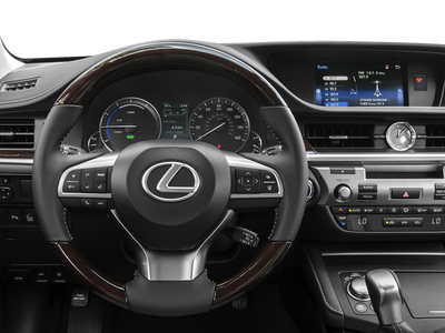 2016 Lexus ES 300h