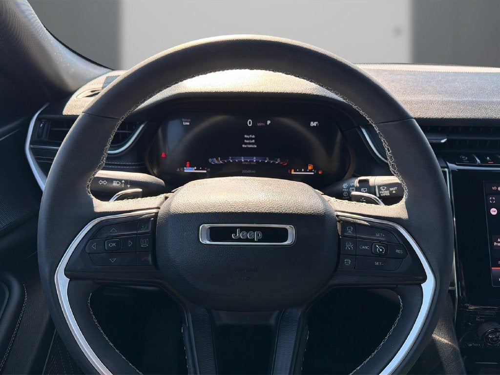 2023 Jeep Grand Cherokee L Altitude 4x2