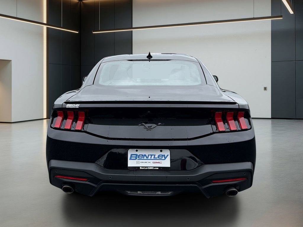 2024 Ford Mustang EcoBoost Fastback