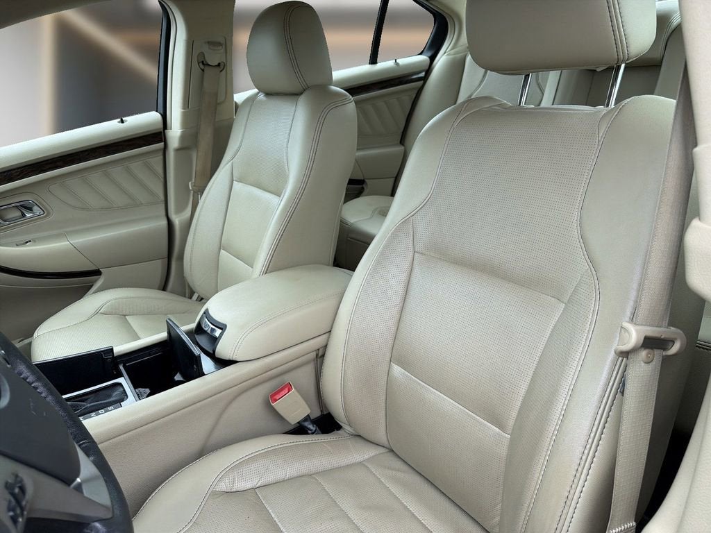 2018 Ford Taurus Limited