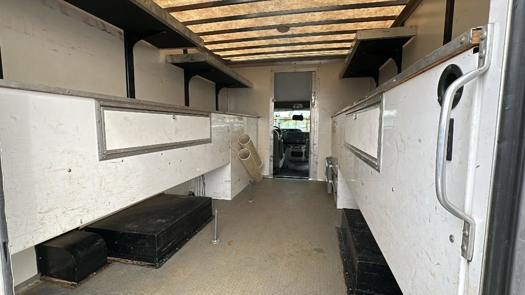 2018 Ford E-Series Cutaway E-350 SRW 138" WB