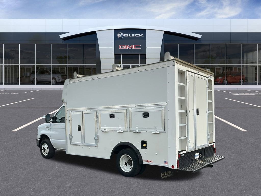 2018 Ford E-Series Cutaway E-350 SRW 138" WB