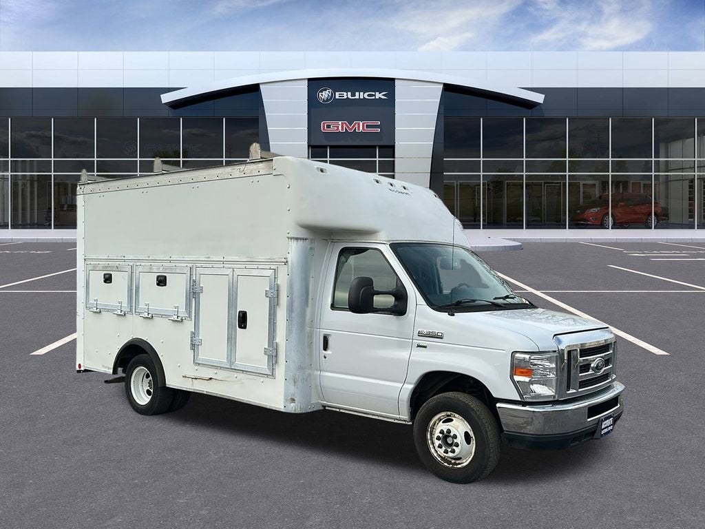 2018 Ford E-Series Cutaway E-350 SRW 138" WB