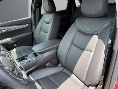 2026 Cadillac XT5 Luxury
