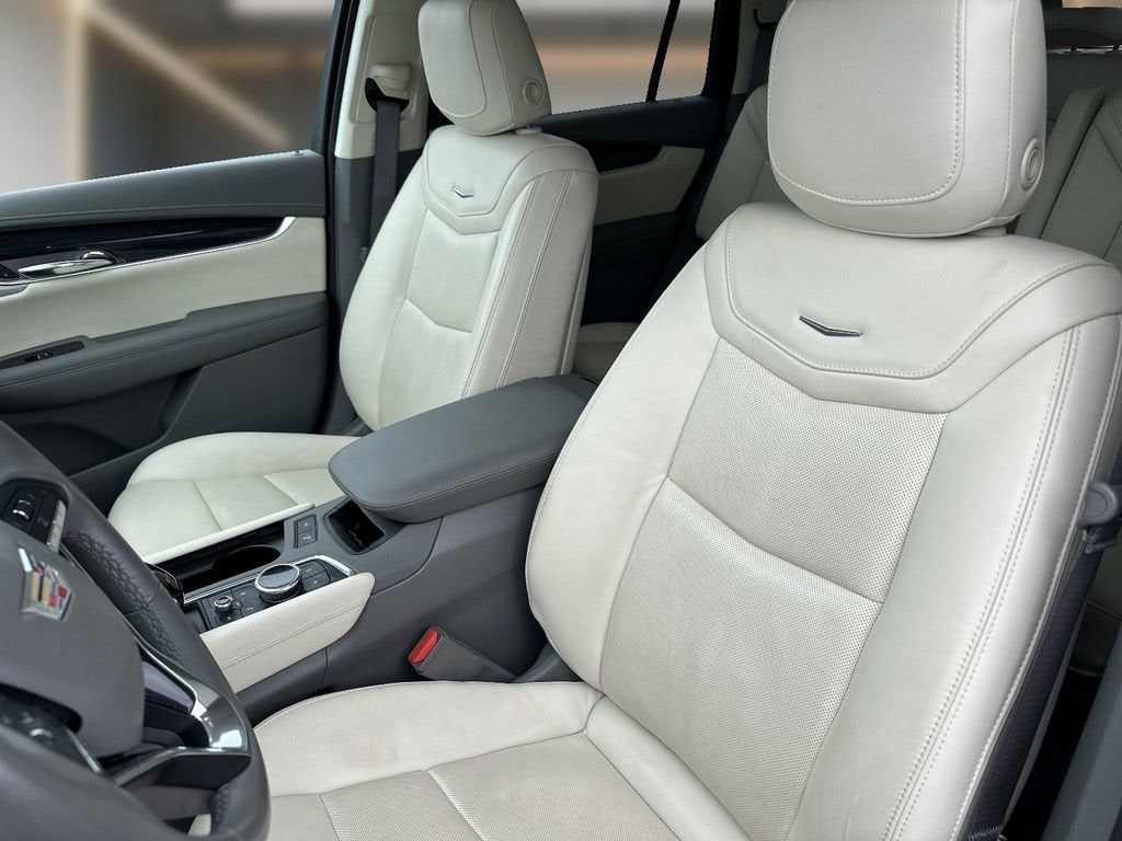 2022 Cadillac XT6 Premium Luxury