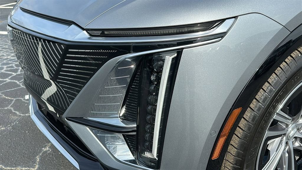 2025 Cadillac LYRIQ Luxury 1
