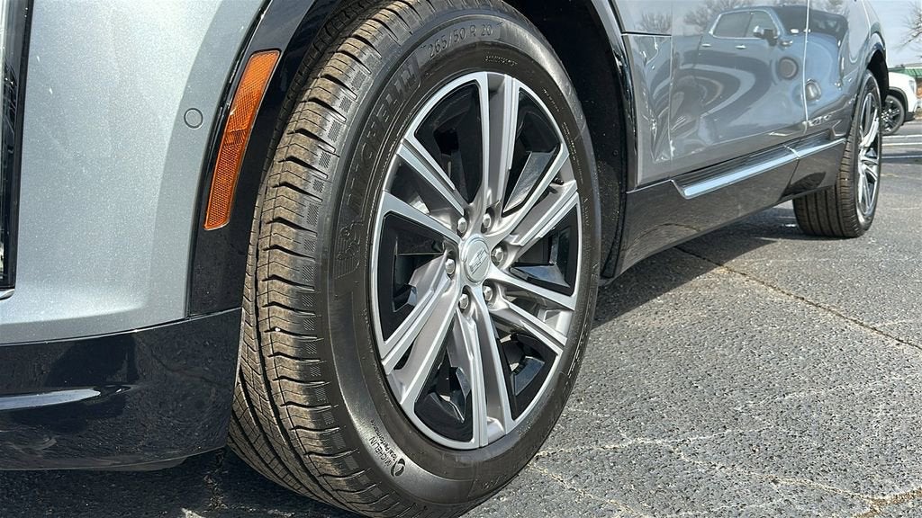 2025 Cadillac LYRIQ Luxury 1