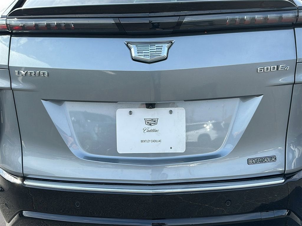 2025 Cadillac LYRIQ Luxury 1