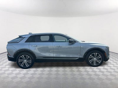 2025 Cadillac LYRIQ Luxury 1