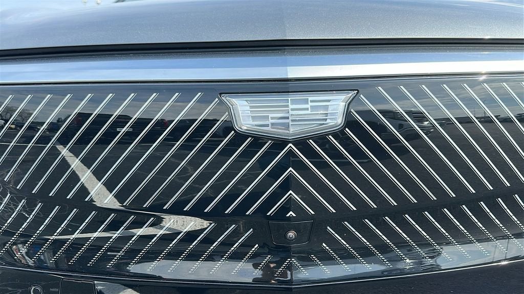 2025 Cadillac LYRIQ Luxury 1