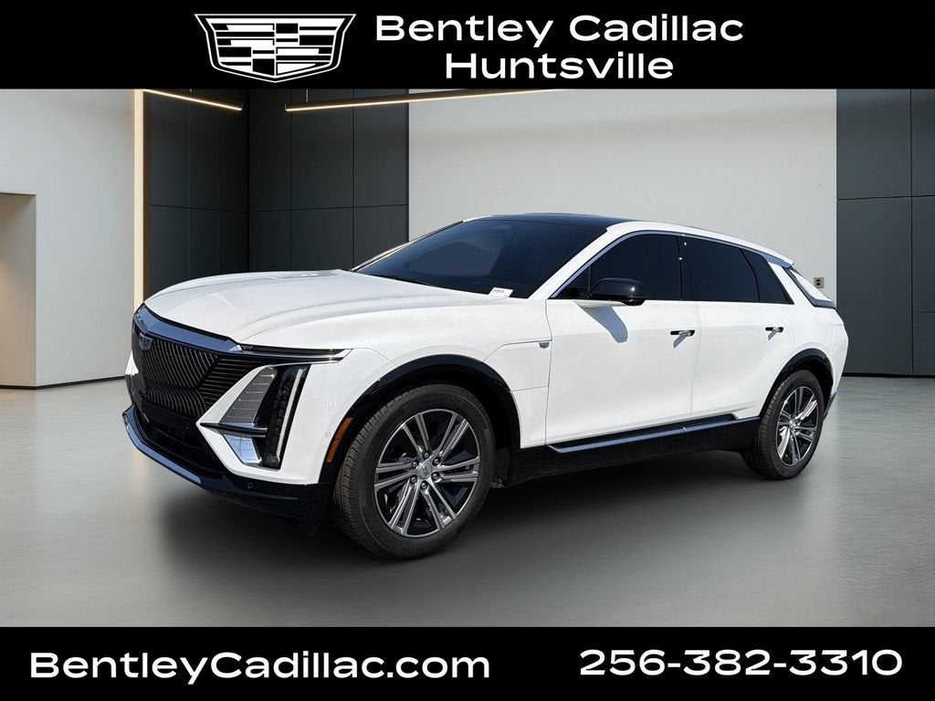 2024 Cadillac LYRIQ Luxury 1