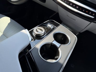 2024 Cadillac LYRIQ Luxury 1