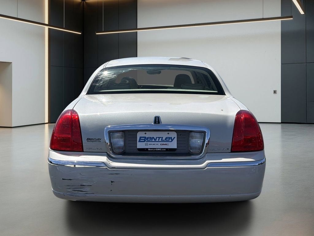 2007 Lincoln Town Car Designer Series