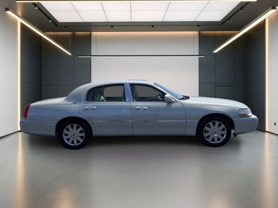 2007 Lincoln Town Car Designer Series