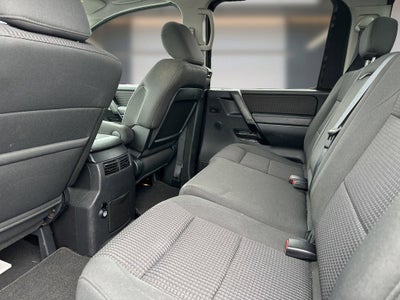 2010 Nissan Titan SE