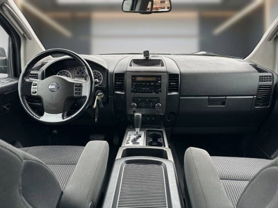 2010 Nissan Titan SE