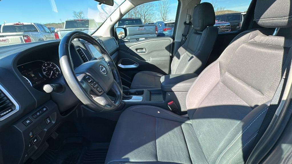 2022 Nissan Frontier SV