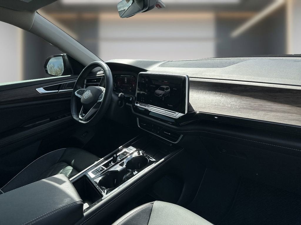 2024 Volkswagen Atlas 2.0T SEL Premium R-Line