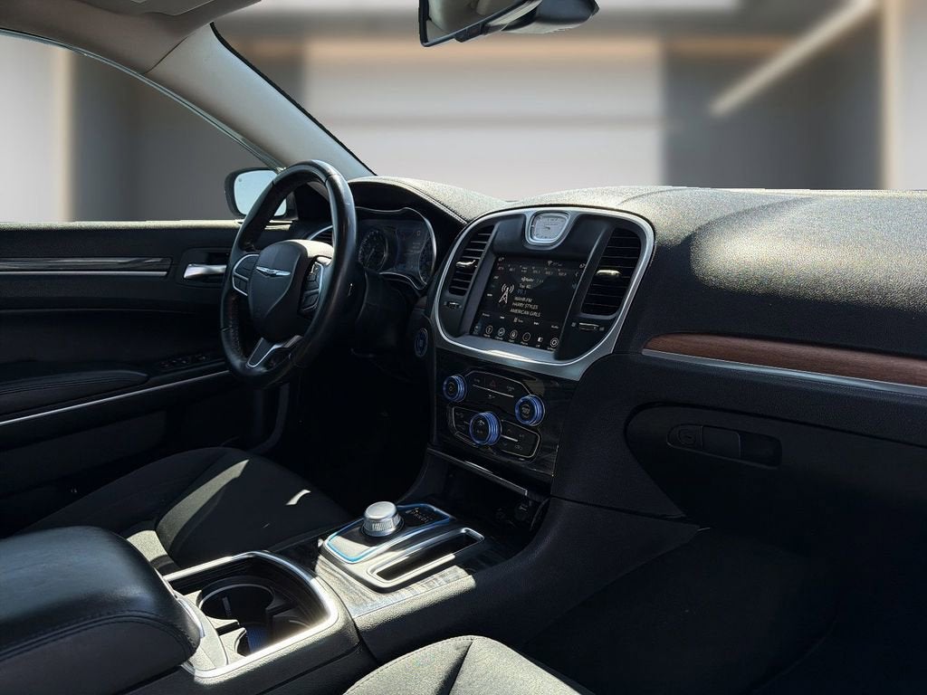 2019 Chrysler 300 Touring