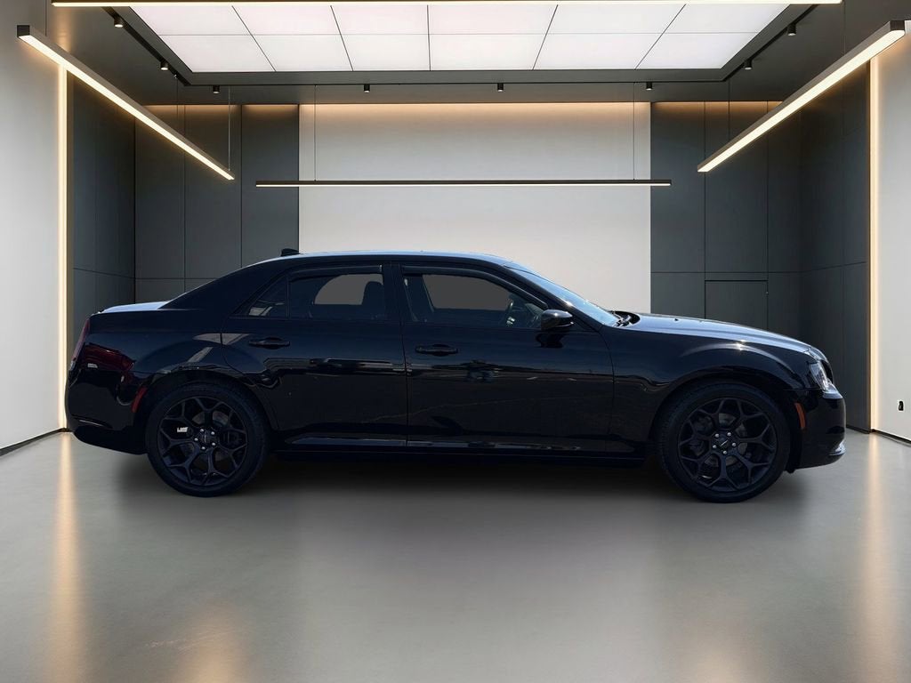2019 Chrysler 300 Touring