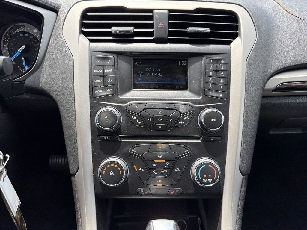 2015 Ford Fusion SE