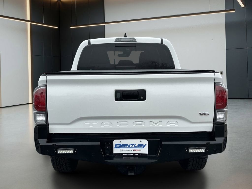 2022 Toyota Tacoma 4WD SR