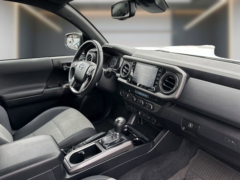 2022 Toyota Tacoma 4WD SR