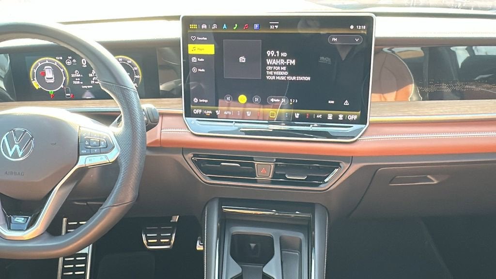 2025 Volkswagen Tiguan SEL R-Line