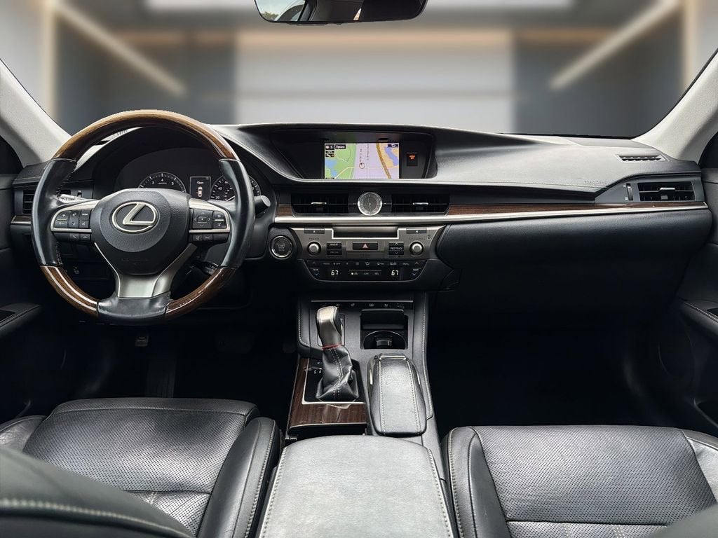 2016 Lexus ES 350 4dr Sdn