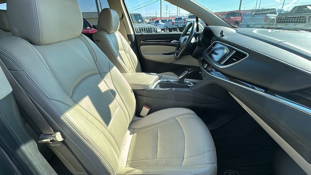 2020 Buick Enclave Essence