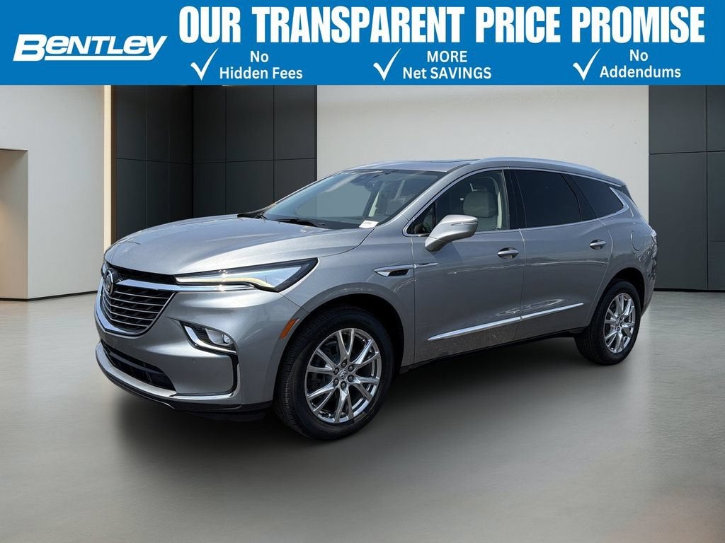 2023 Buick Enclave Essence
