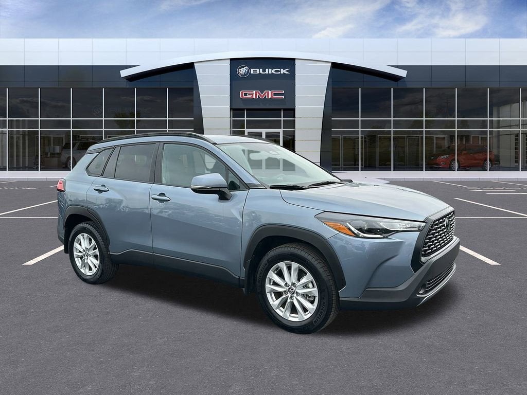 2024 Toyota Corolla Cross LE