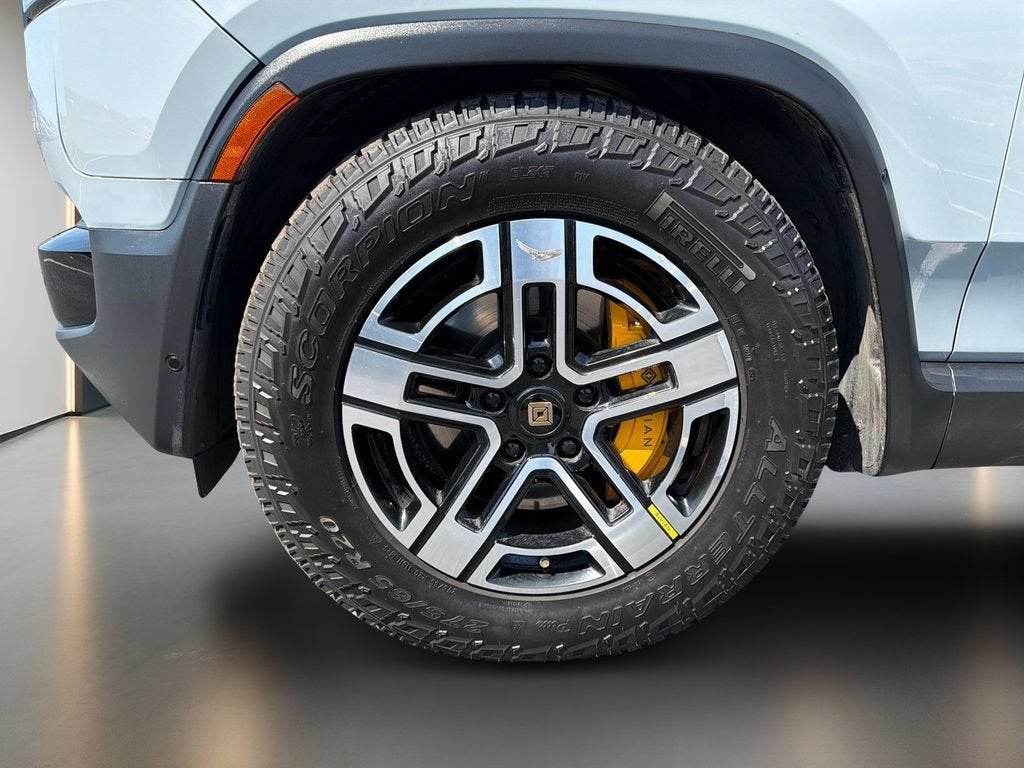 2023 Rivian R1S Adventure