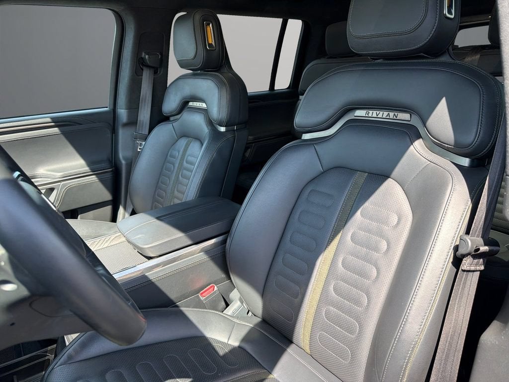 2023 Rivian R1S Adventure