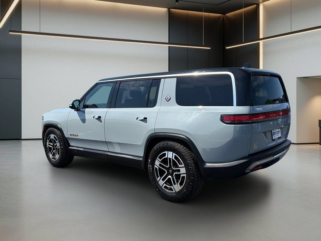 2023 Rivian R1S Adventure