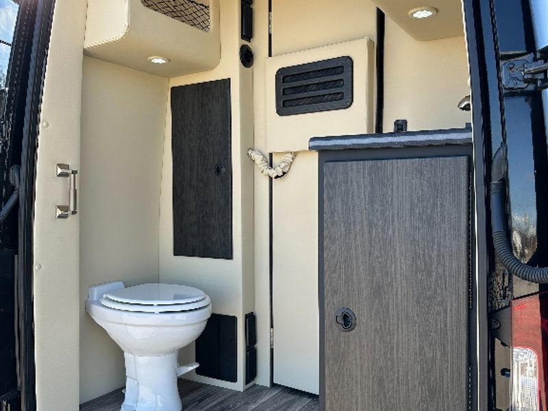 2024 Mercedes-Benz Sprinter Cargo Van High Roof 4-Cyl Diesel HO