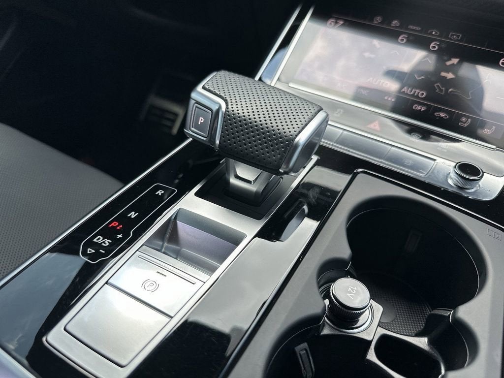 2024 Audi SQ8 Premium Plus