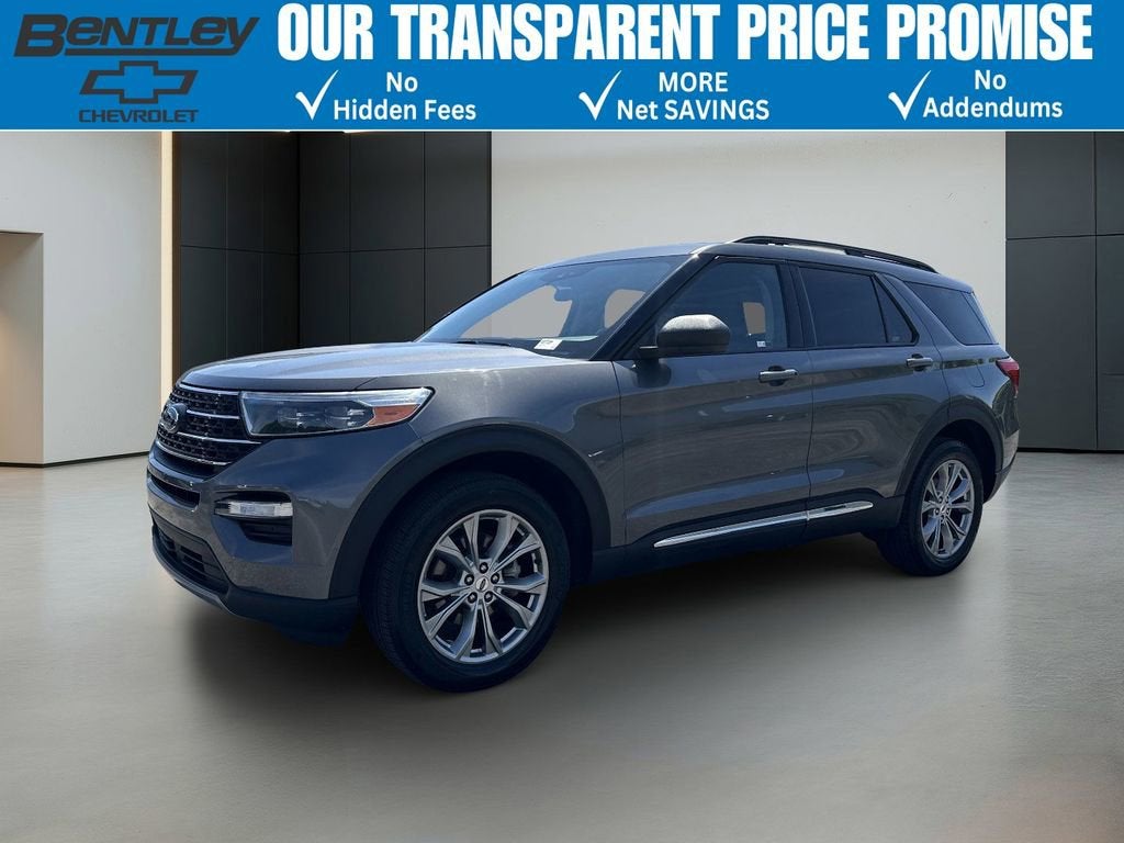 2023 Ford Explorer XLT 4WD's photo