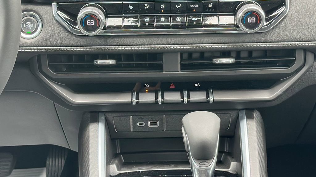 2025 Chevrolet Colorado WT/LT