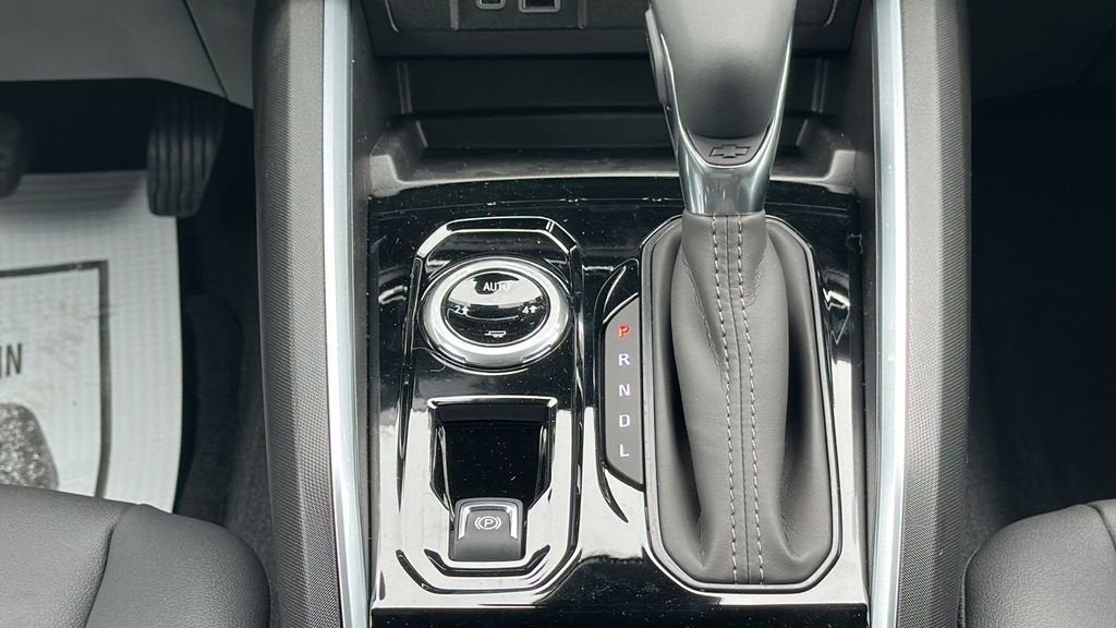 2025 Chevrolet Colorado WT/LT