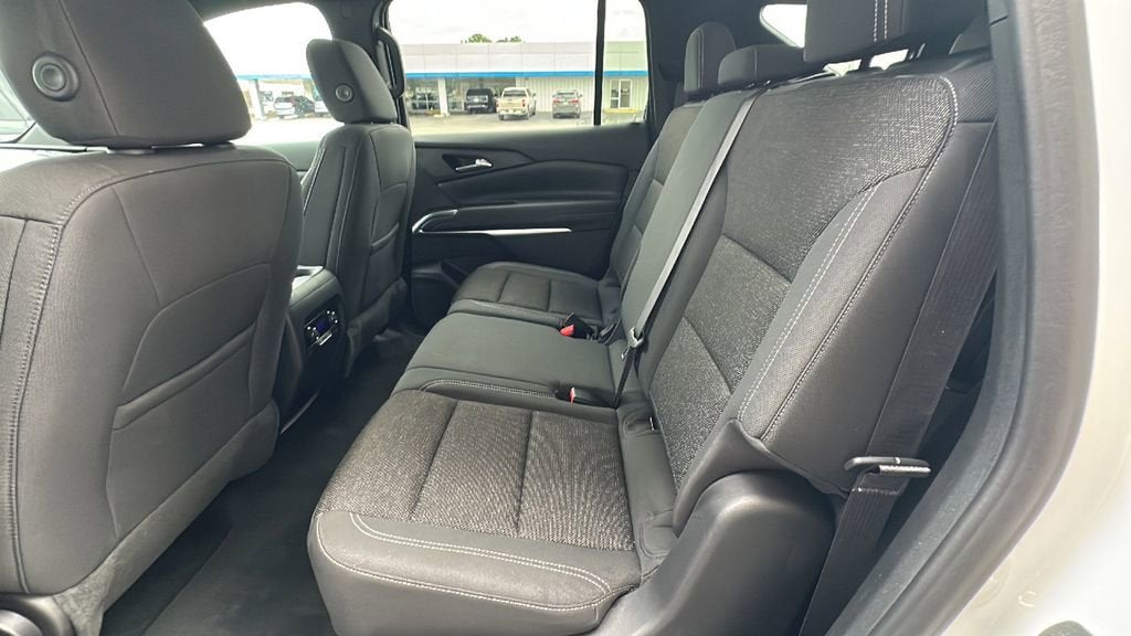 2024 Chevrolet Traverse LS