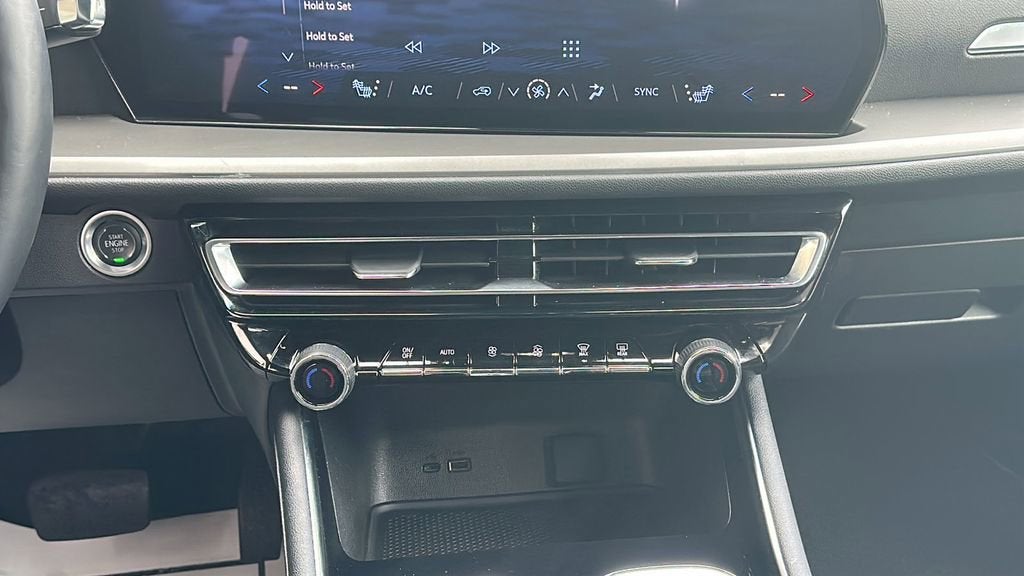 2024 Chevrolet Traverse LS