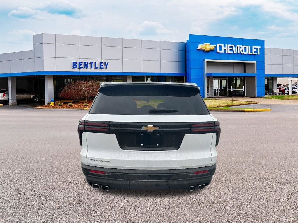 2024 Chevrolet Traverse LS