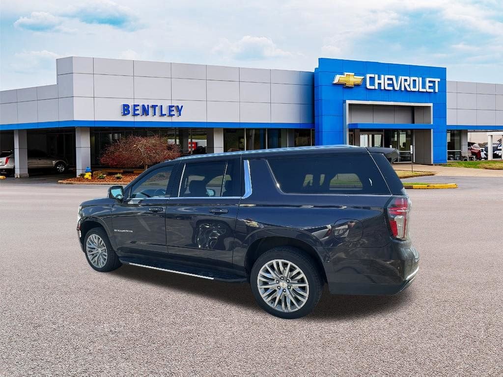 2023 Chevrolet Suburban LT