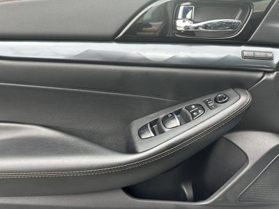 2023 Nissan Maxima SR