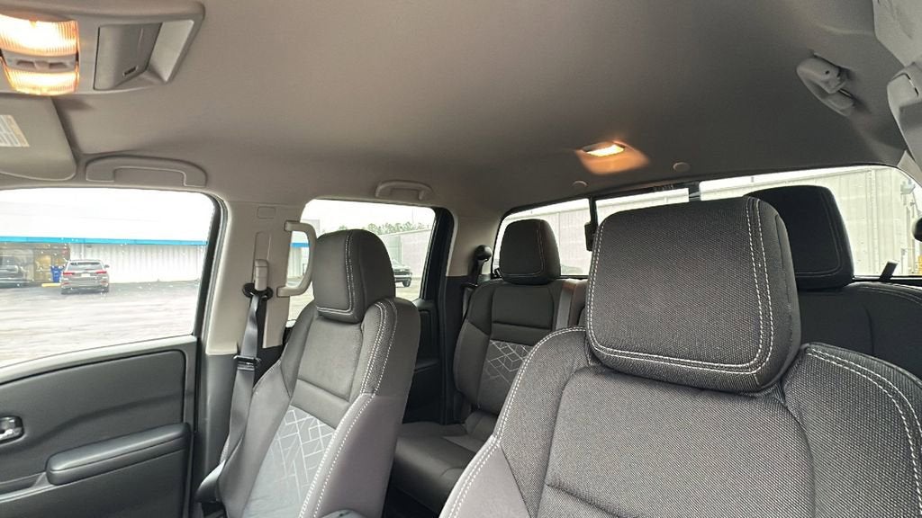 2025 Nissan Frontier SV