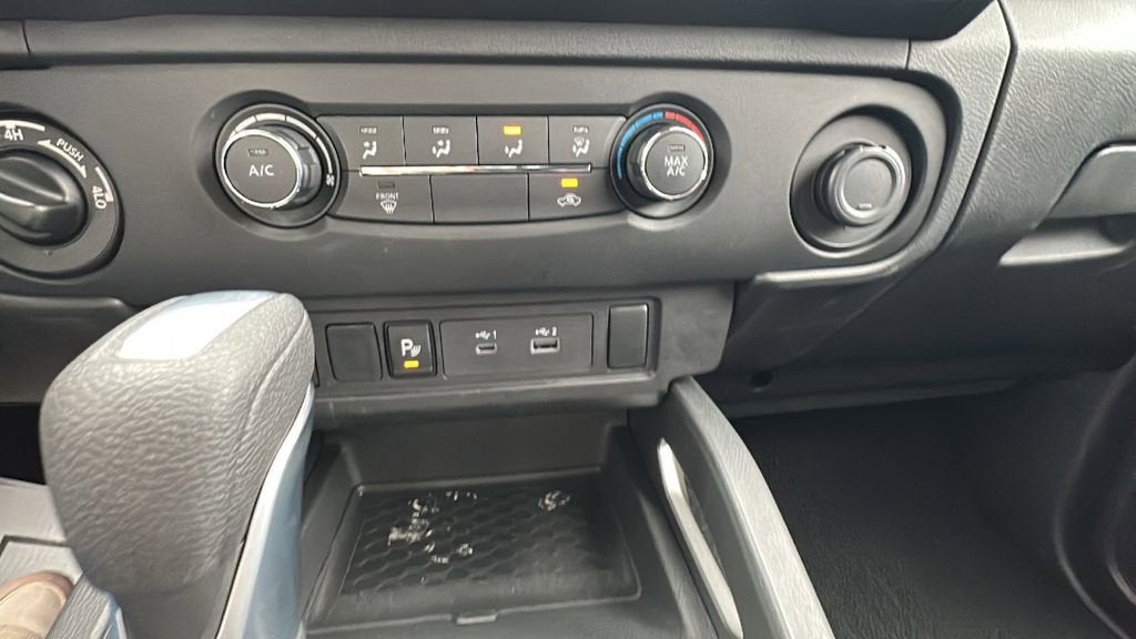 2025 Nissan Frontier SV