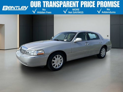 2011 Lincoln Town Car Signature Limited