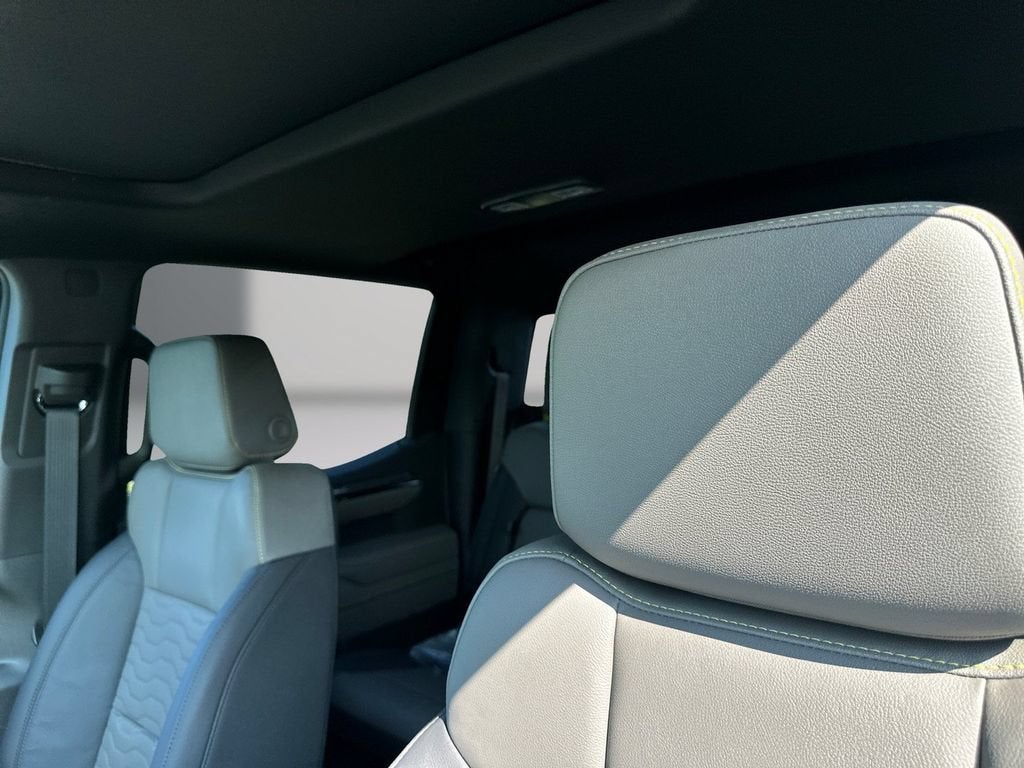 2026 Chevrolet Silverado 1500 ZR2 - Photo 14