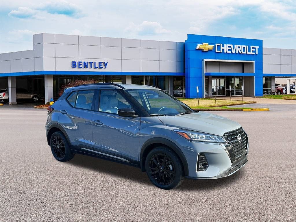 2024 Nissan Kicks SR